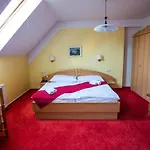 Pod Zamkom Hotel 4*