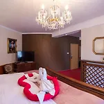 Pod Zamkom Hotel